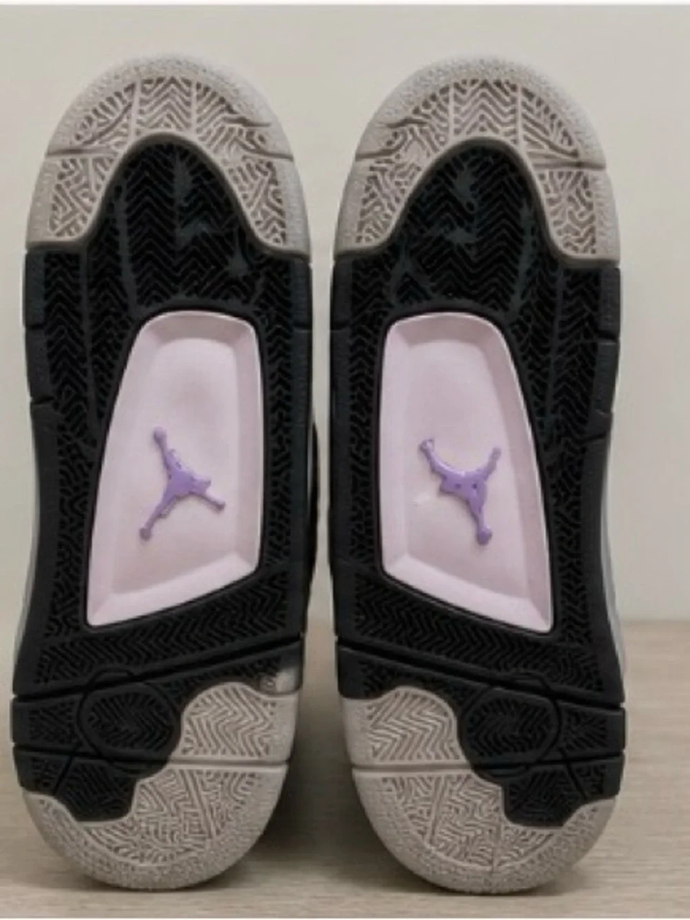 Jordan Retro Low-Top Sneakers in Lavender and Black